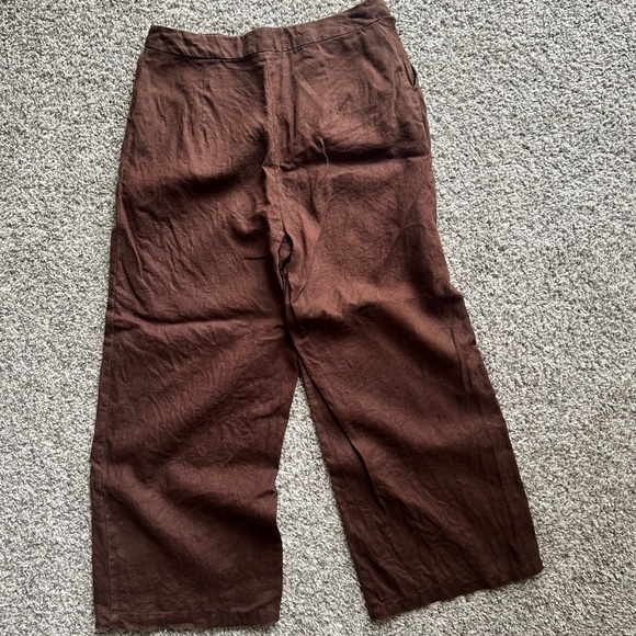 Button-Front Wide Leg Pants in Rust Brown - Picture 6 of 6